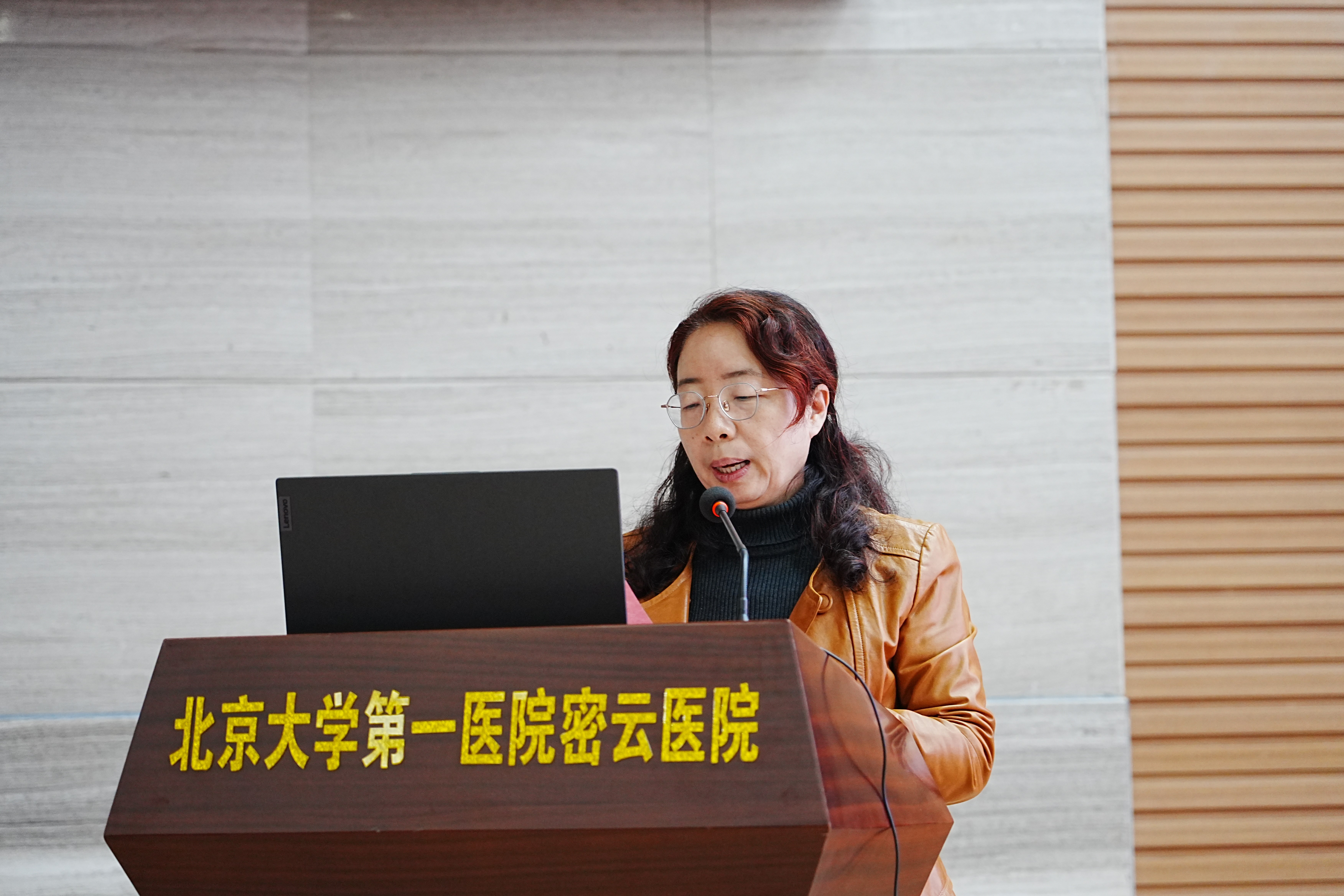 免费成人直播