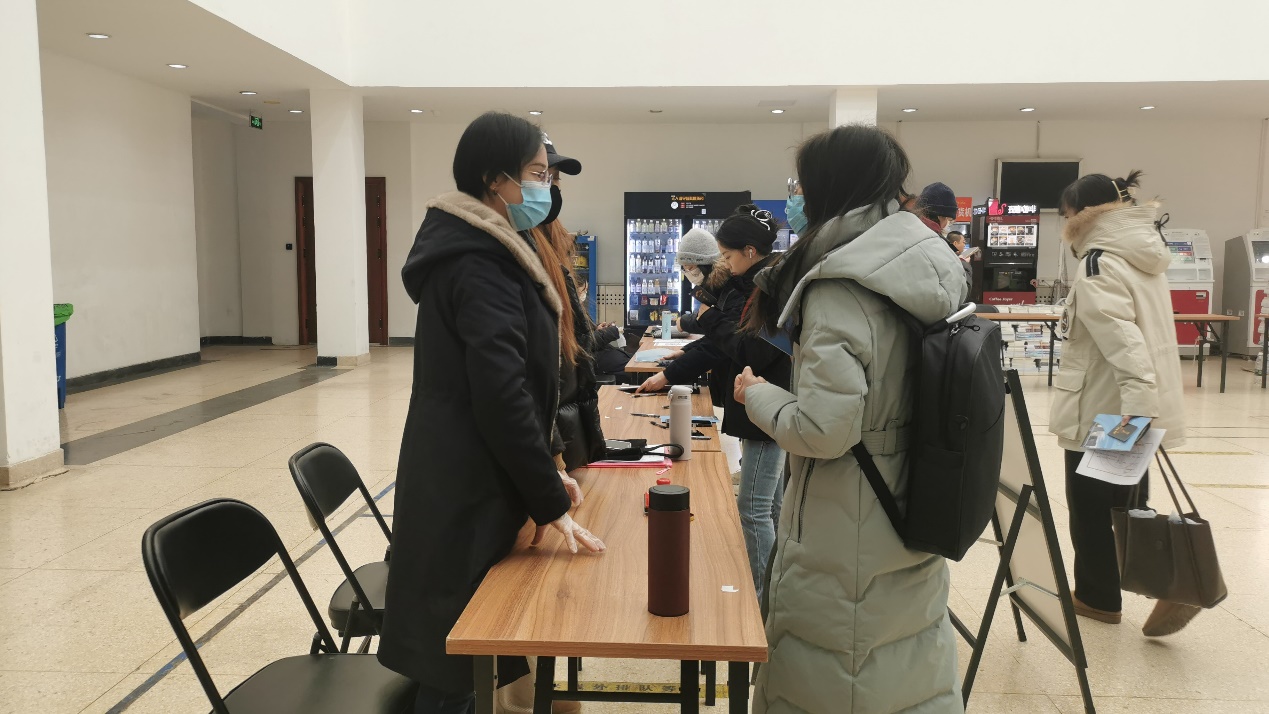 免费成人直播