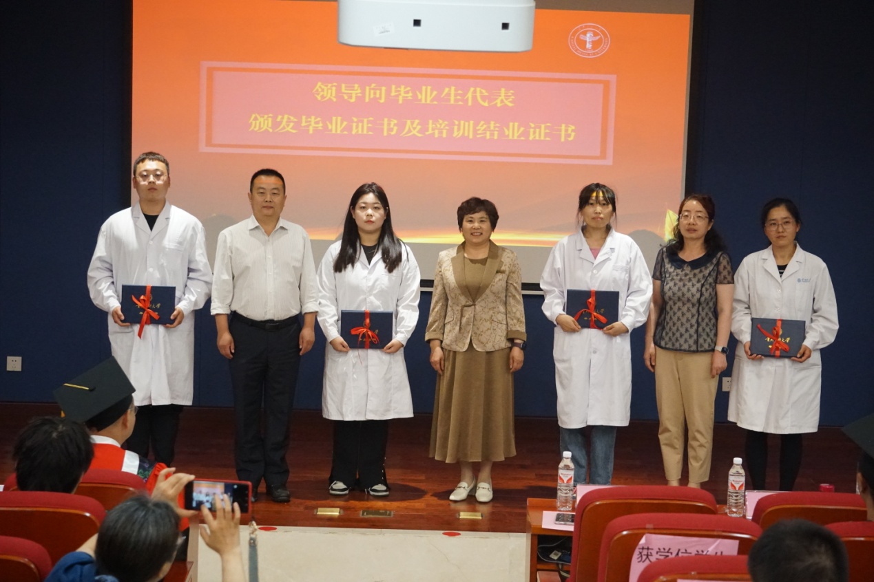 免费成人直播